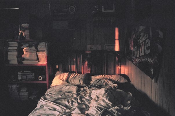 Краще встромлений ніж поміж ребер, ніж поміж меж