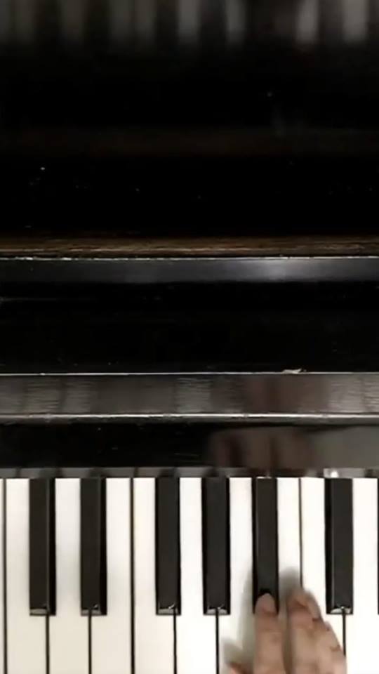 Без її piano