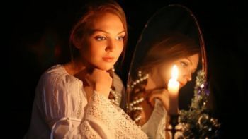Свеча избу едва ли освещала… (акро, конкурсное)