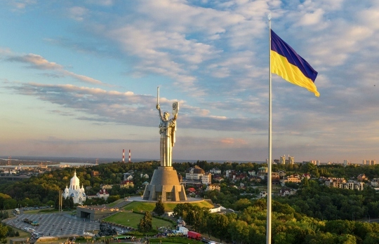 Думка про далеку Україну