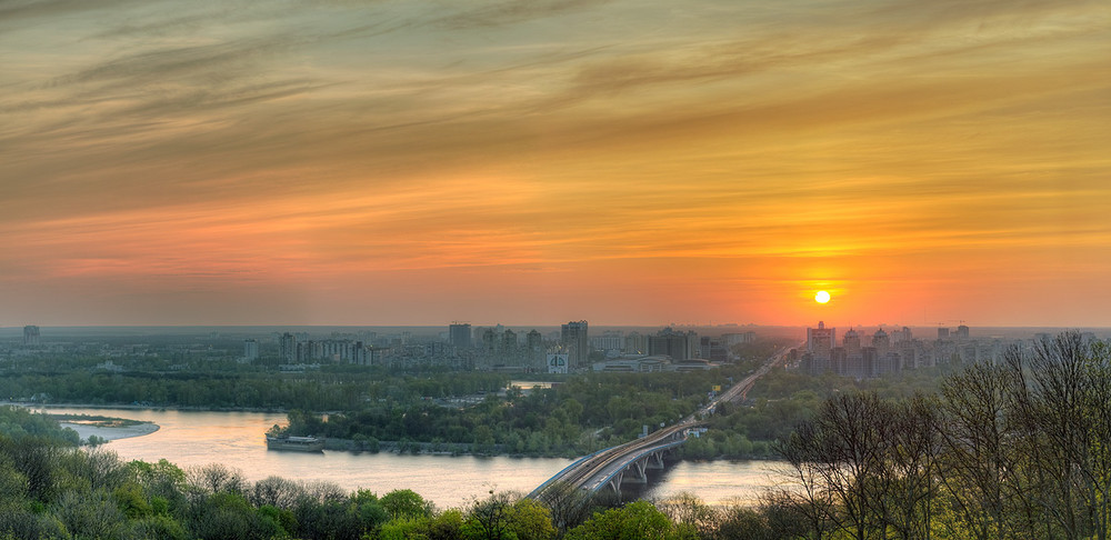 Сон на світанку