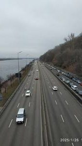 Летять по трасам міста