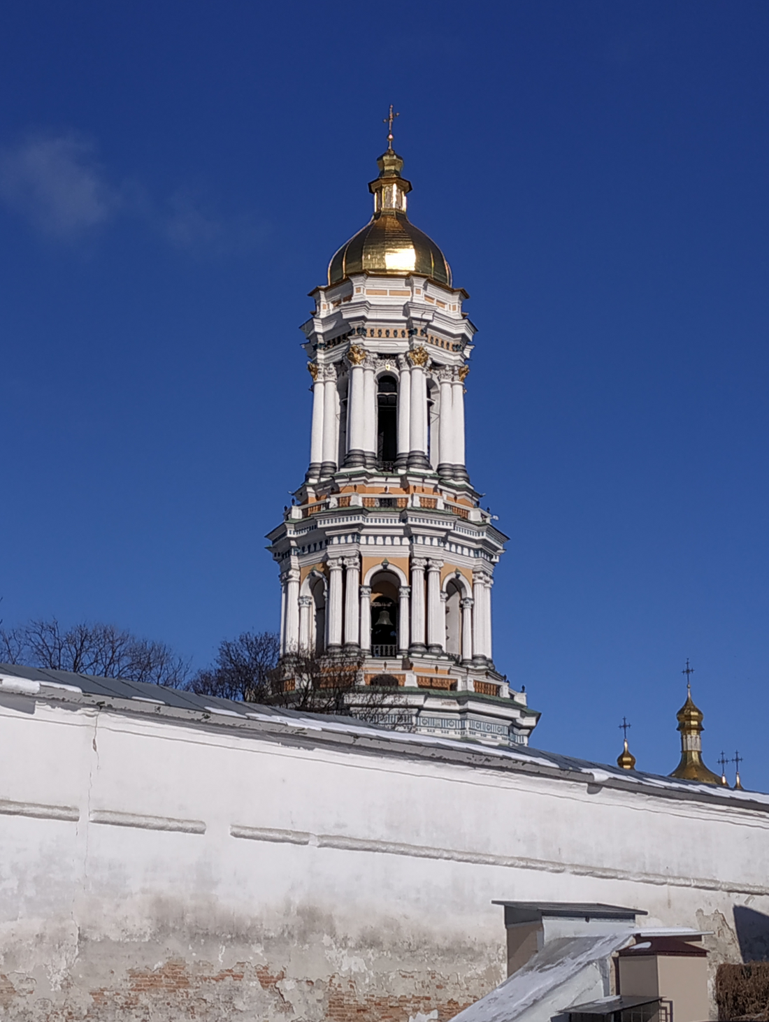 За мурами Лаври